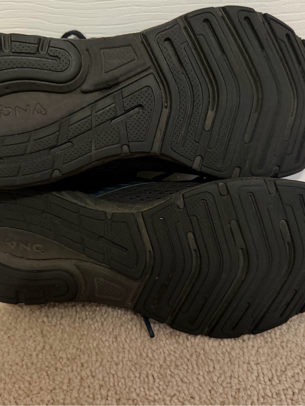 Brooks Anthem 6 Shoes Mens Size 9.5 Black Mesh Running Sneakers 43 EUR - Picture 8 of 9
